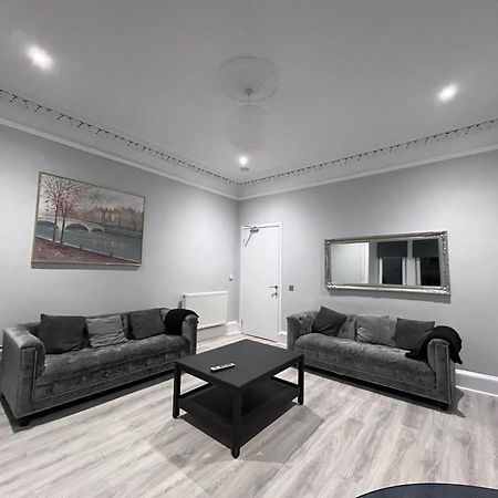 Lovely 4 Bedroom 2Nd Floor Walk Up Apartment 爱丁堡 外观 照片