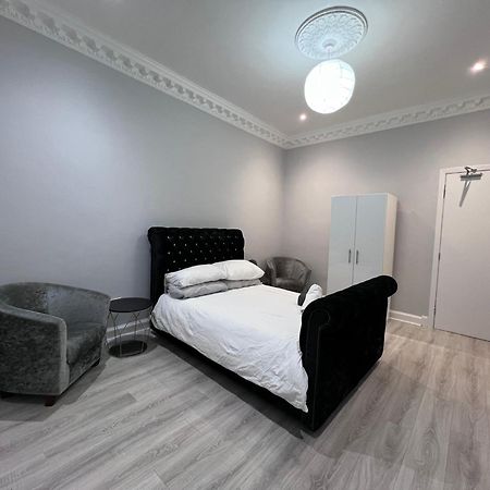 Lovely 4 Bedroom 2Nd Floor Walk Up Apartment 爱丁堡 外观 照片